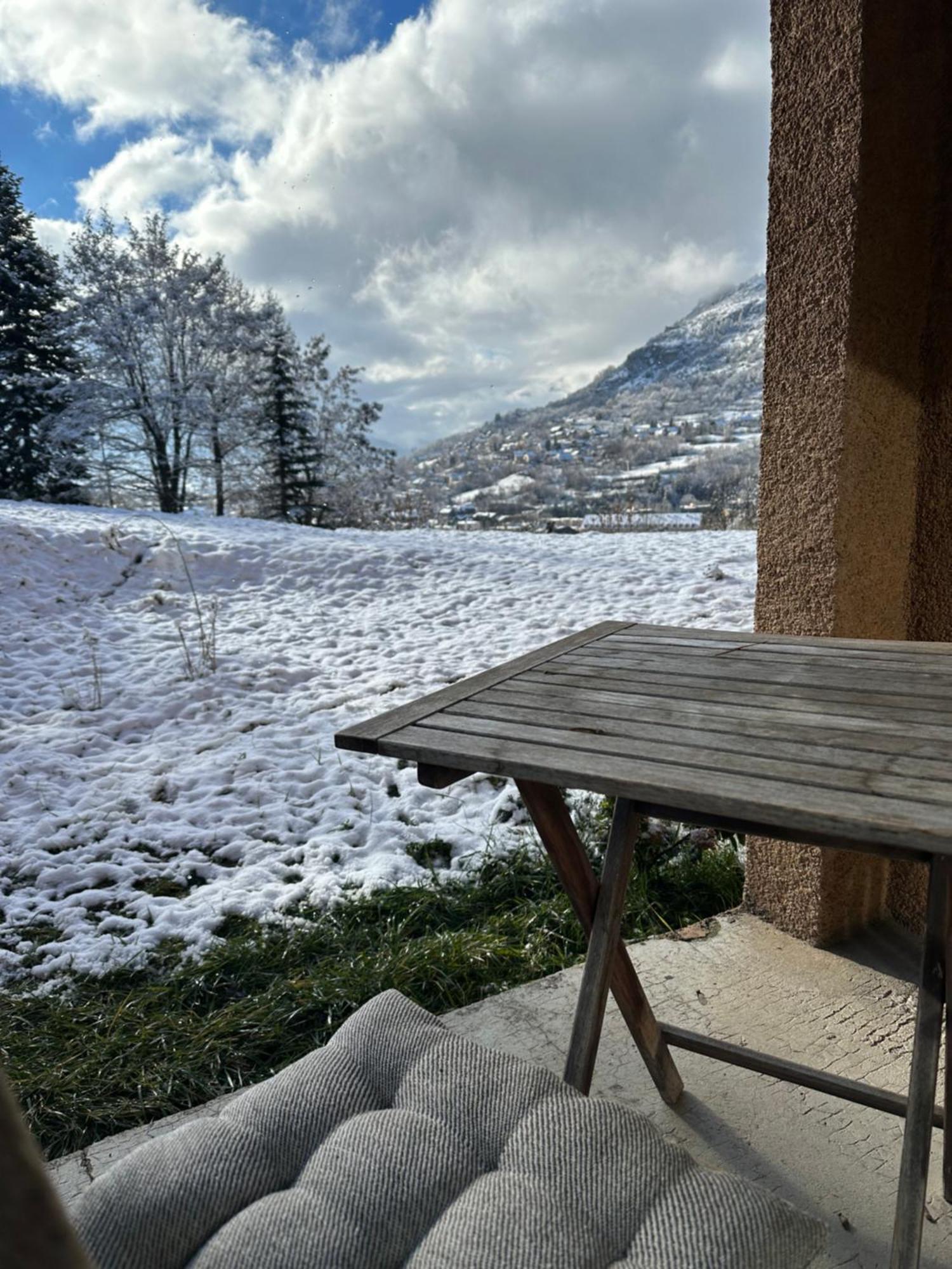 Appartement Tres Calme 2 Chambres Avec Parking Et Jardin Prive Sur Les Hauteurs De Briancon 外观 照片