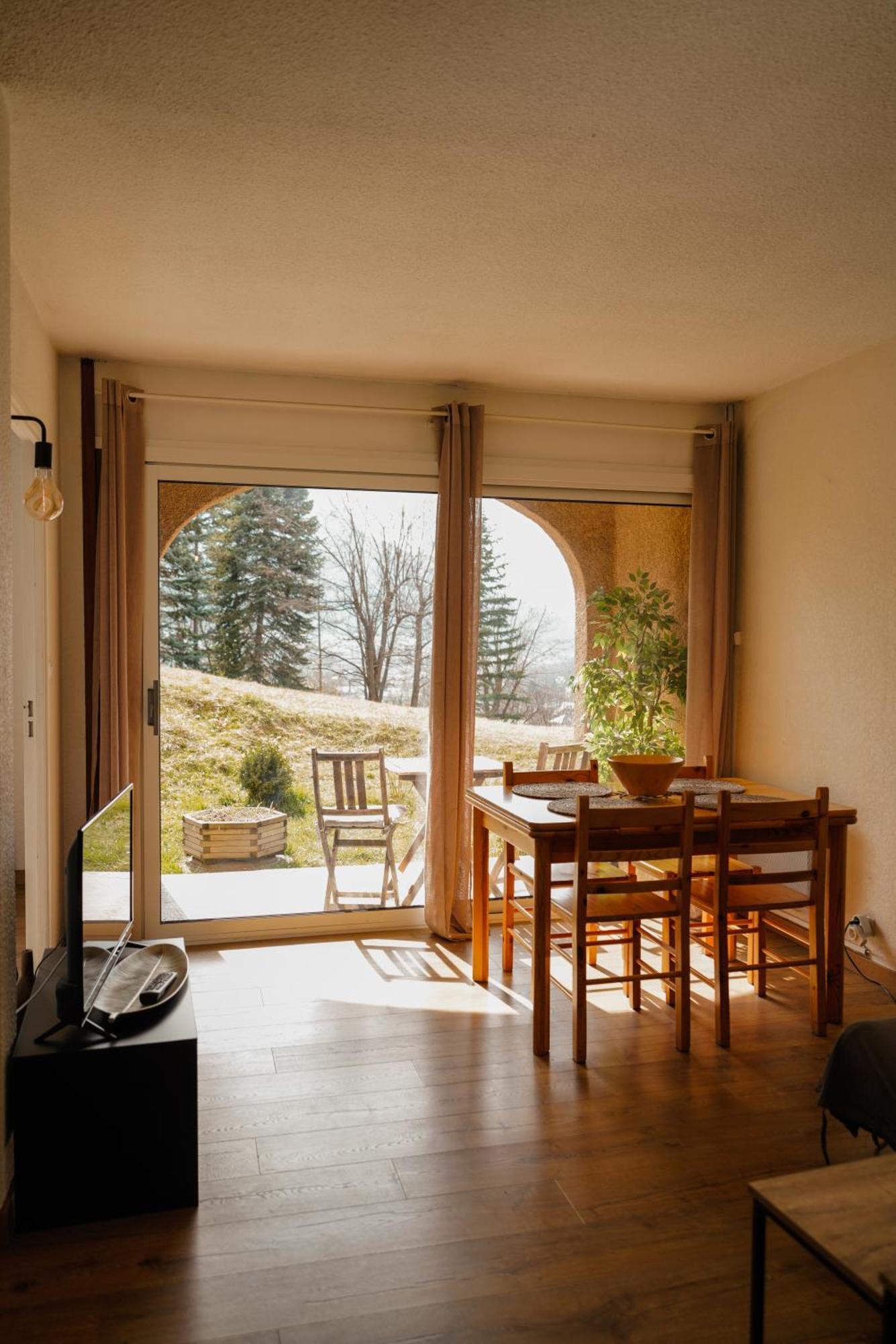 Appartement Tres Calme 2 Chambres Avec Parking Et Jardin Prive Sur Les Hauteurs De Briancon 外观 照片