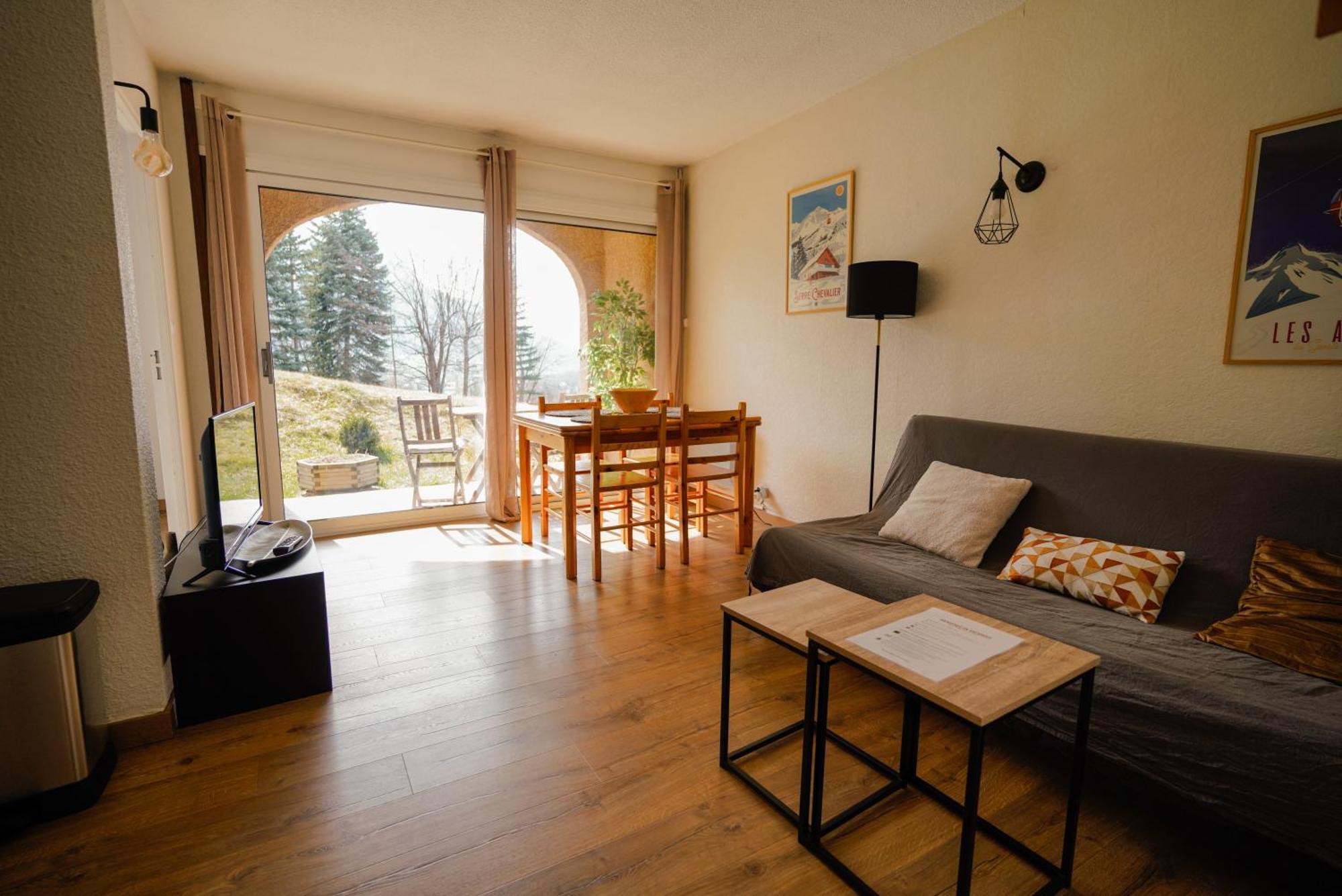 Appartement Tres Calme 2 Chambres Avec Parking Et Jardin Prive Sur Les Hauteurs De Briancon 外观 照片
